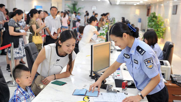 重磅！1月8日起出入境政策继续放宽，取消多个限制措施